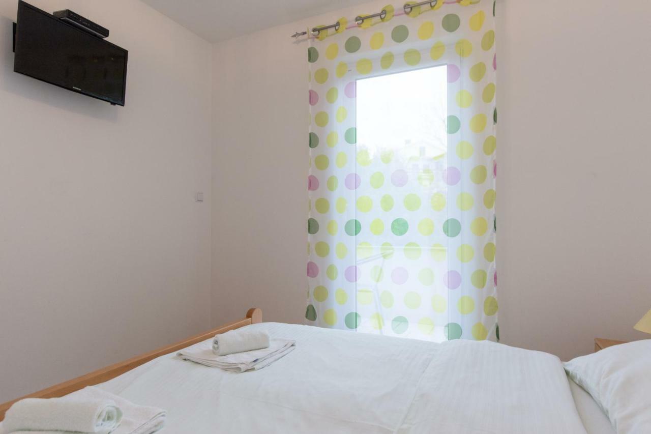 Apartments Karen Krk Town Εξωτερικό φωτογραφία