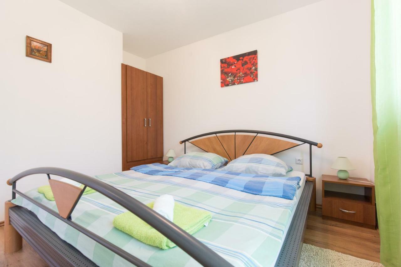 Apartments Karen Krk Town Εξωτερικό φωτογραφία