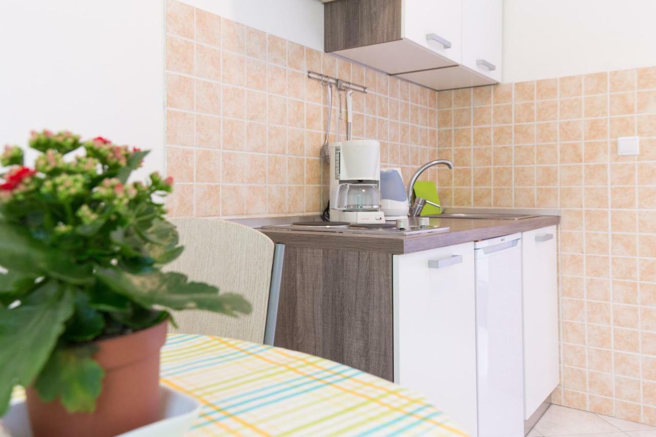 Apartments Karen Krk Town Εξωτερικό φωτογραφία