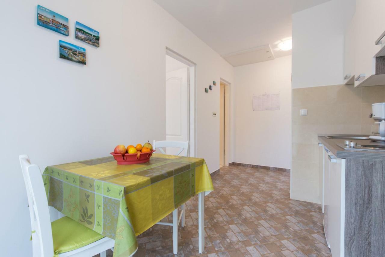 Apartments Karen Krk Town Εξωτερικό φωτογραφία