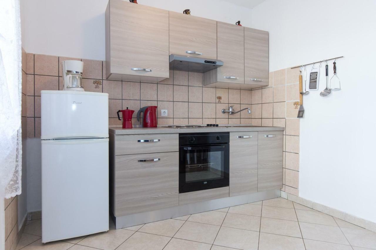 Apartments Karen Krk Town Εξωτερικό φωτογραφία