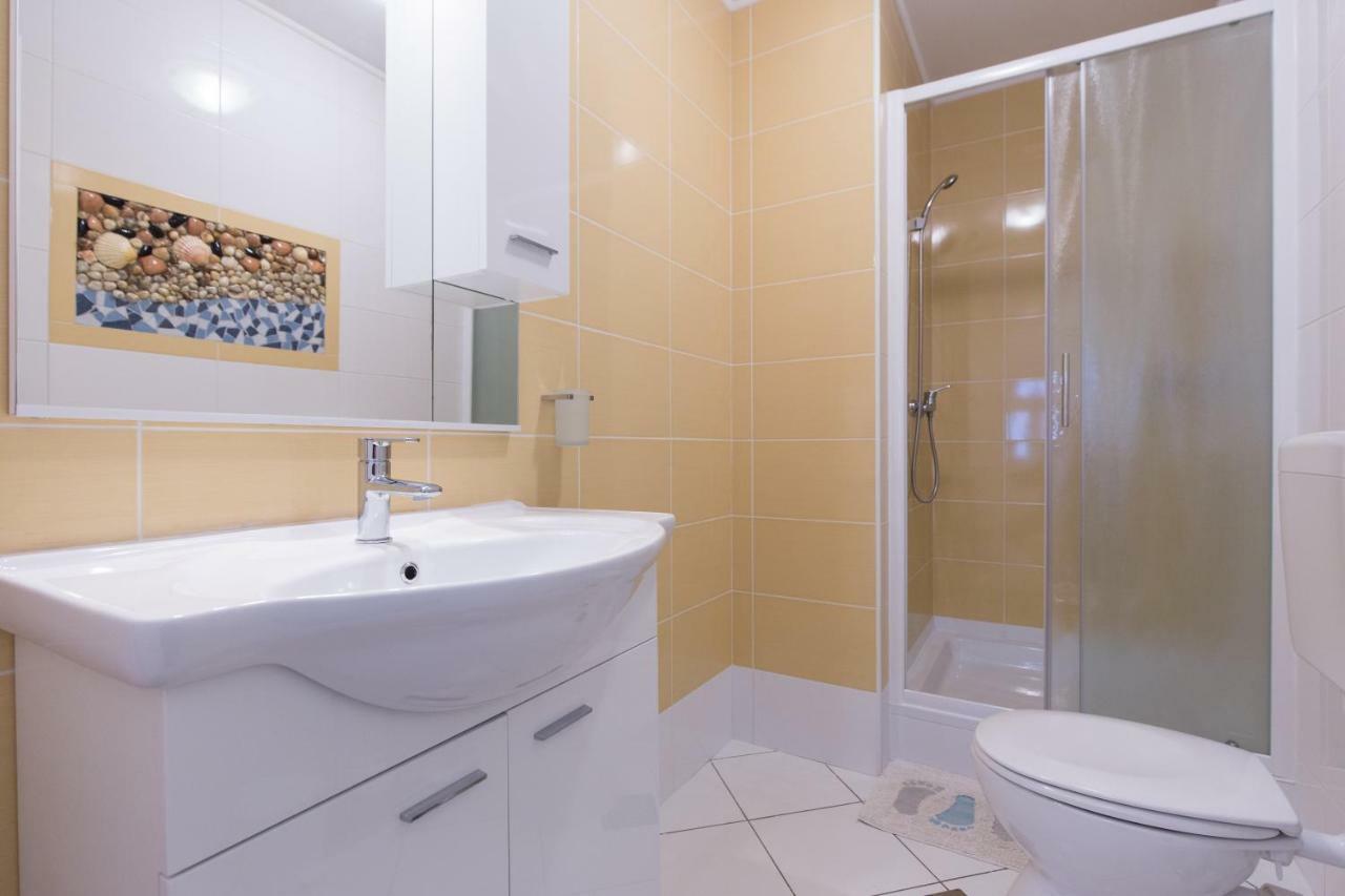 Apartments Karen Krk Town Εξωτερικό φωτογραφία