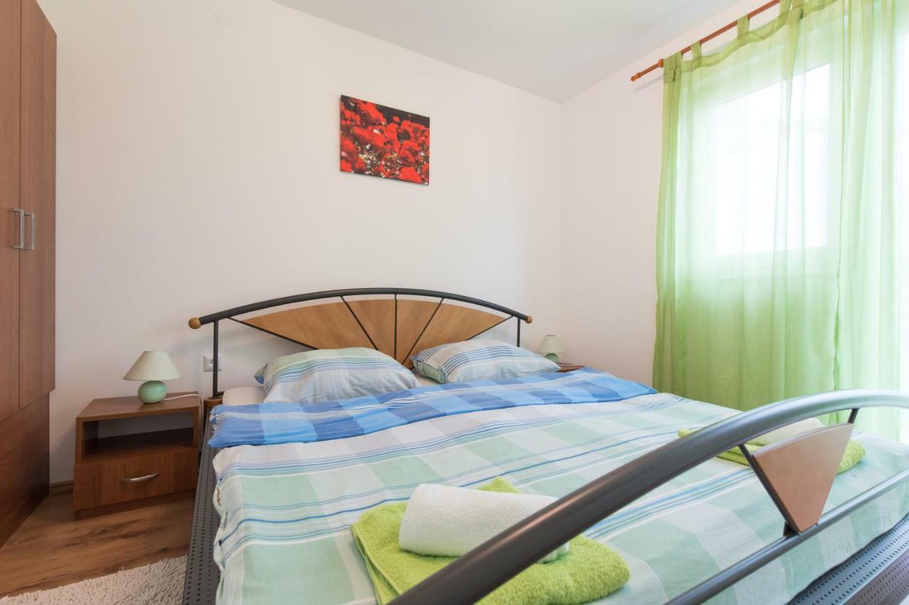 Apartments Karen Krk Town Εξωτερικό φωτογραφία
